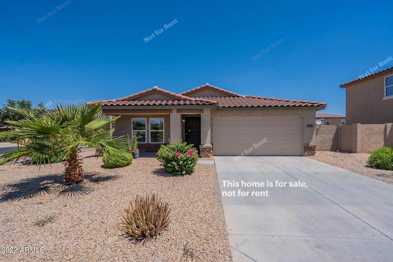 1616 Jahns Street - Photo 1
