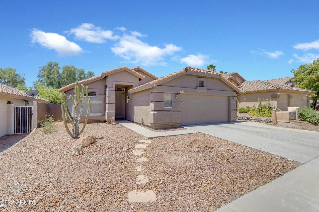 1023 Amberwood Drive - Photo 1