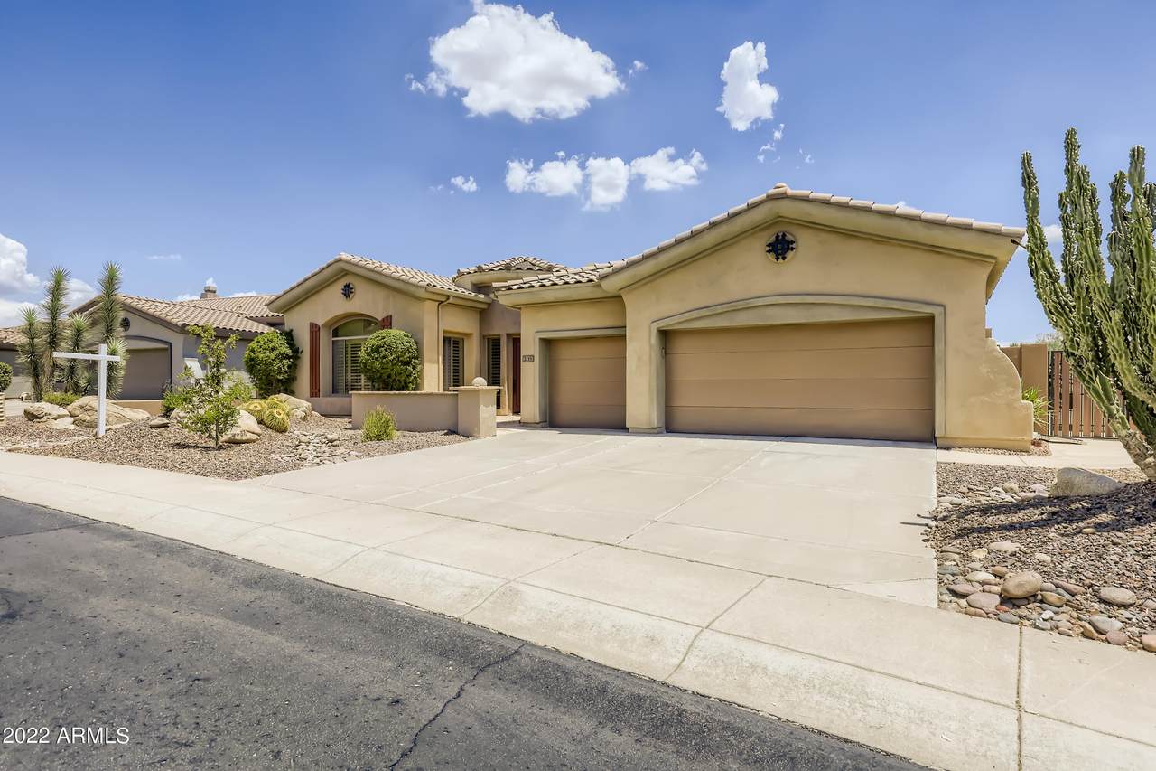 2215 Hazelhurst Court - Photo 1