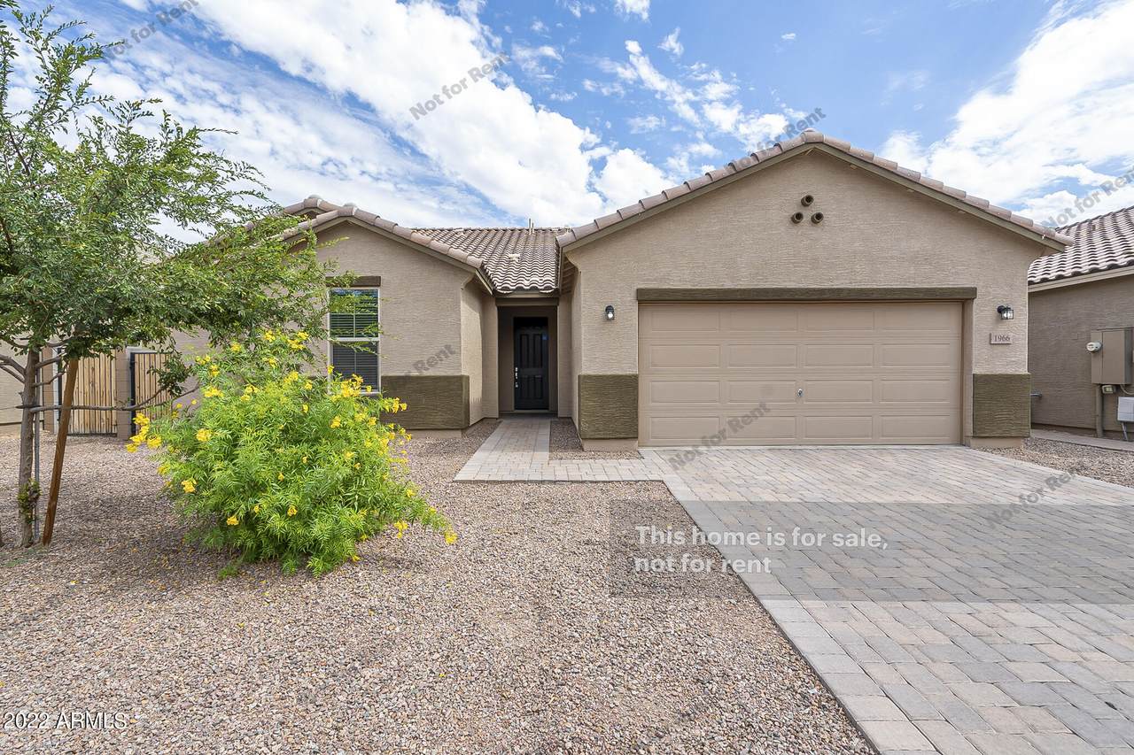 1966 Larissa Lane - Photo 1