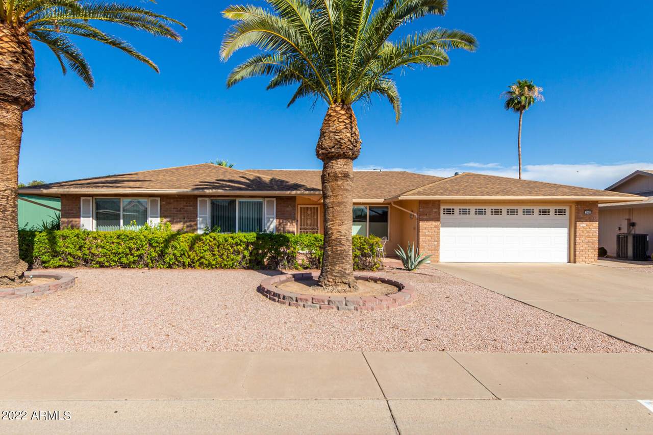 9405 Cedar Hill Circle - Photo 1