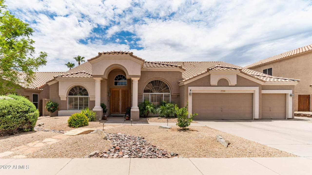 725 Wildwood Drive - Photo 1