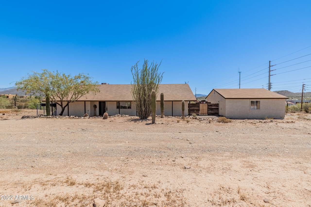 48205 33RD Avenue - Photo 1