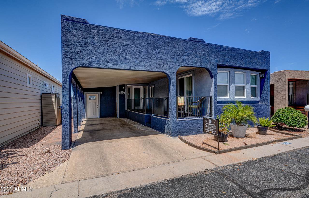 8700 University Drive - Photo 1