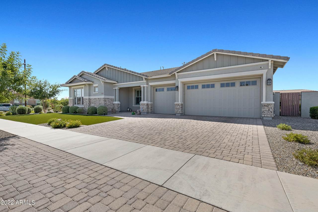 10321 Alpha Avenue - Photo 1