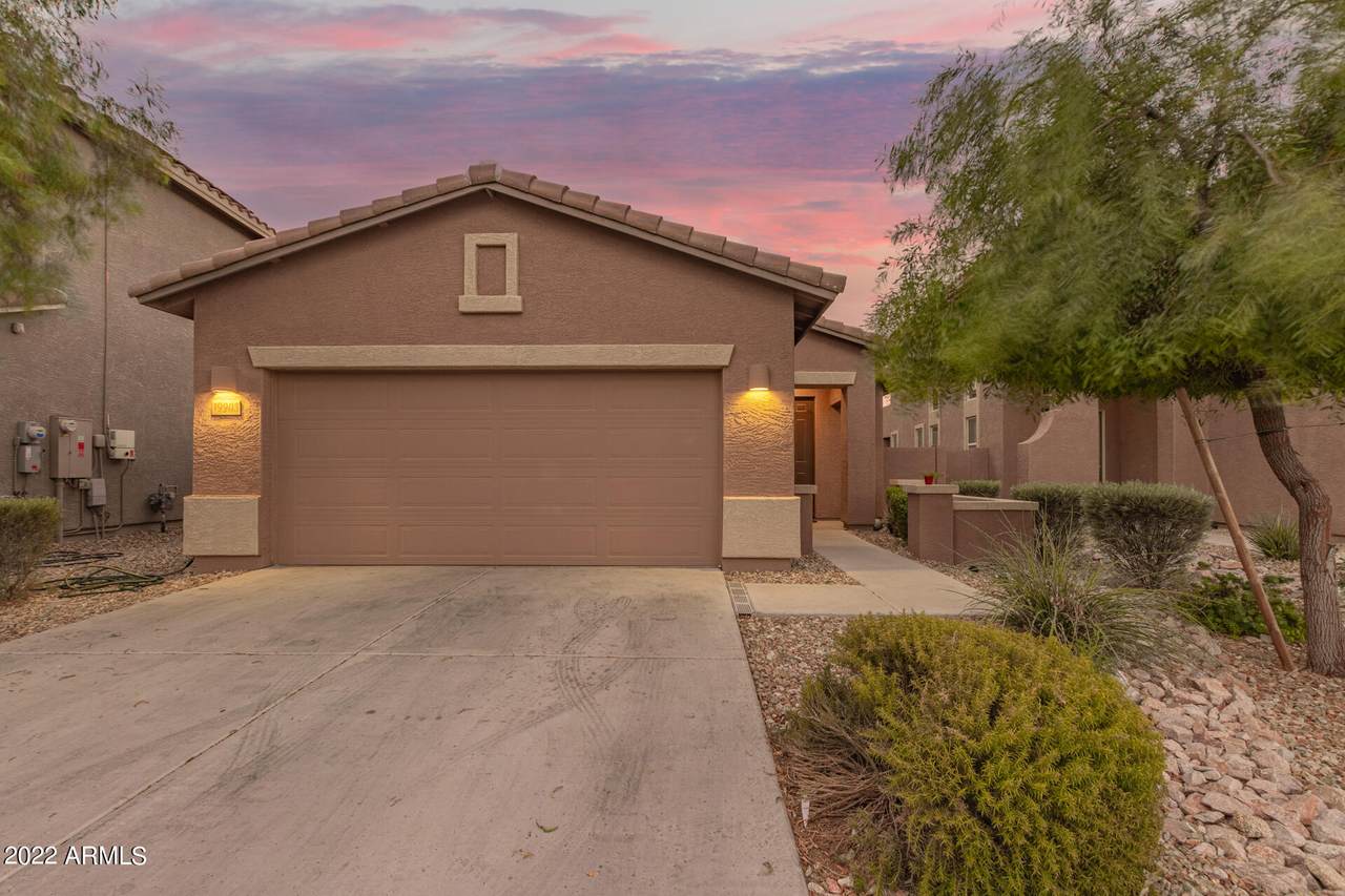 19903 Woodlands Avenue - Photo 1