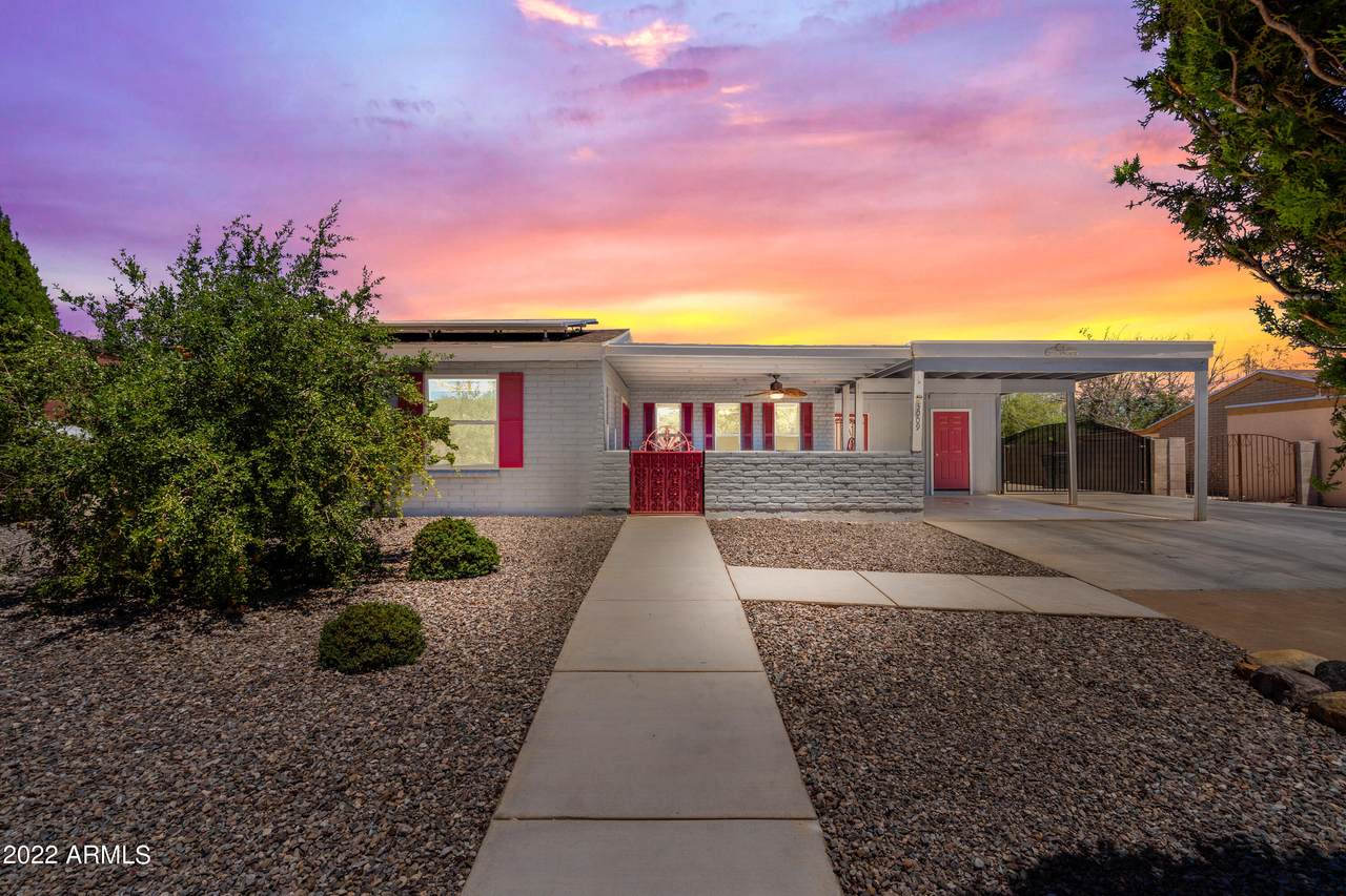 3009 Oak Hill Street - Photo 1