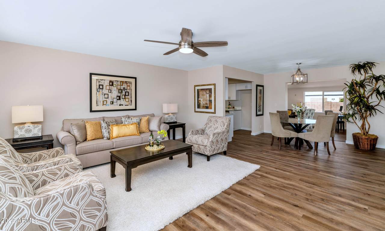 1020 Rochester - Photo 1
