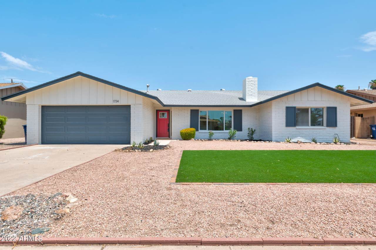 1734 Laguna Drive - Photo 1