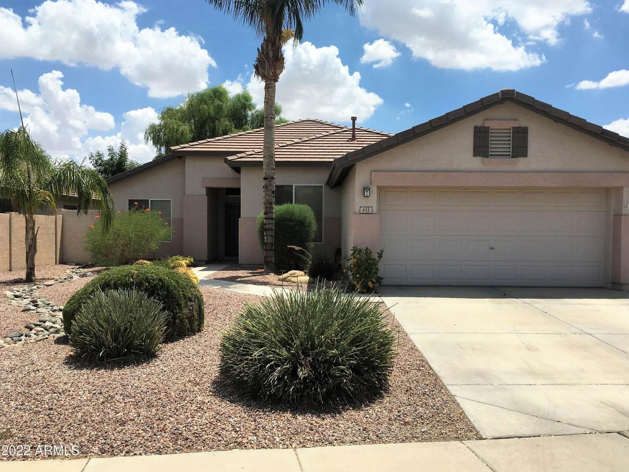 433 Thompson Place - Photo 1