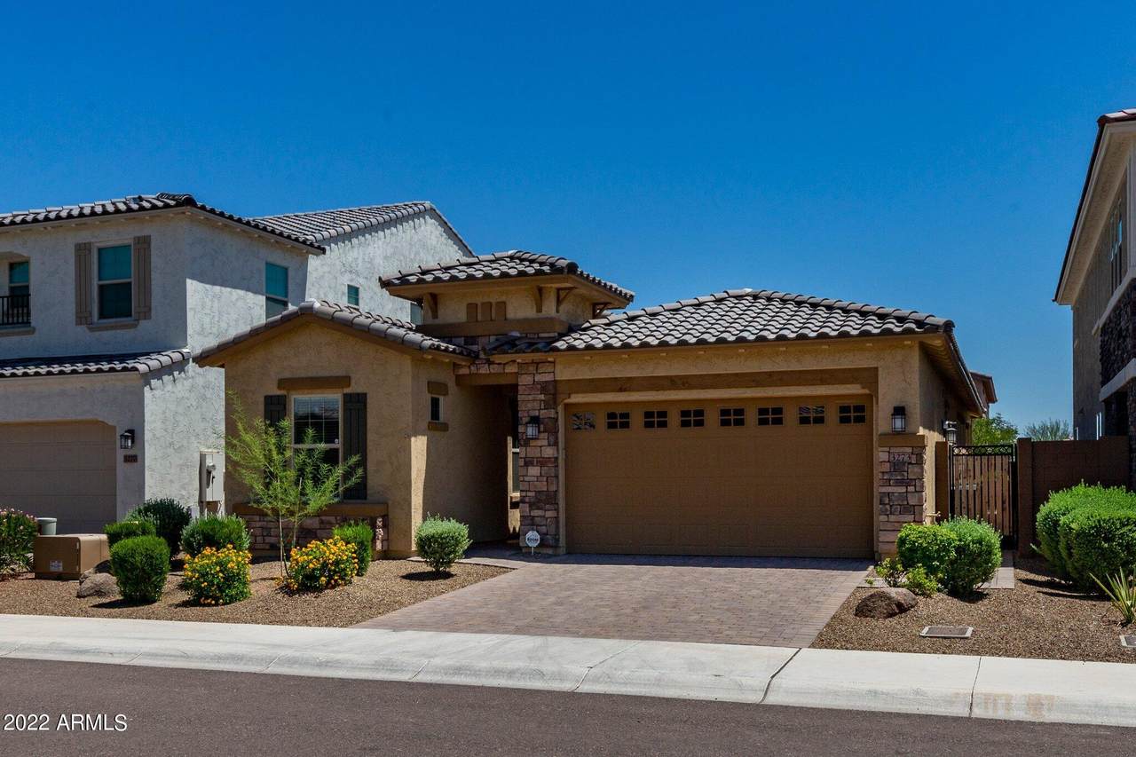 3273 Louise Drive - Photo 1