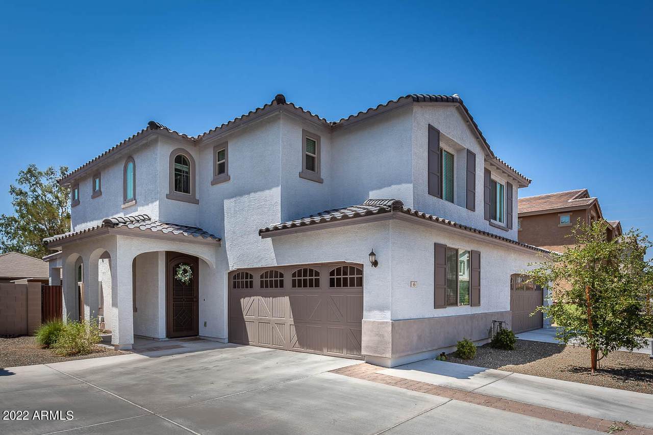 2339 University Drive - Photo 1