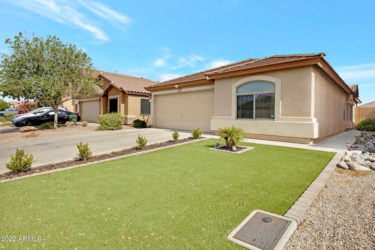 1432 Leslie Avenue - Photo 1
