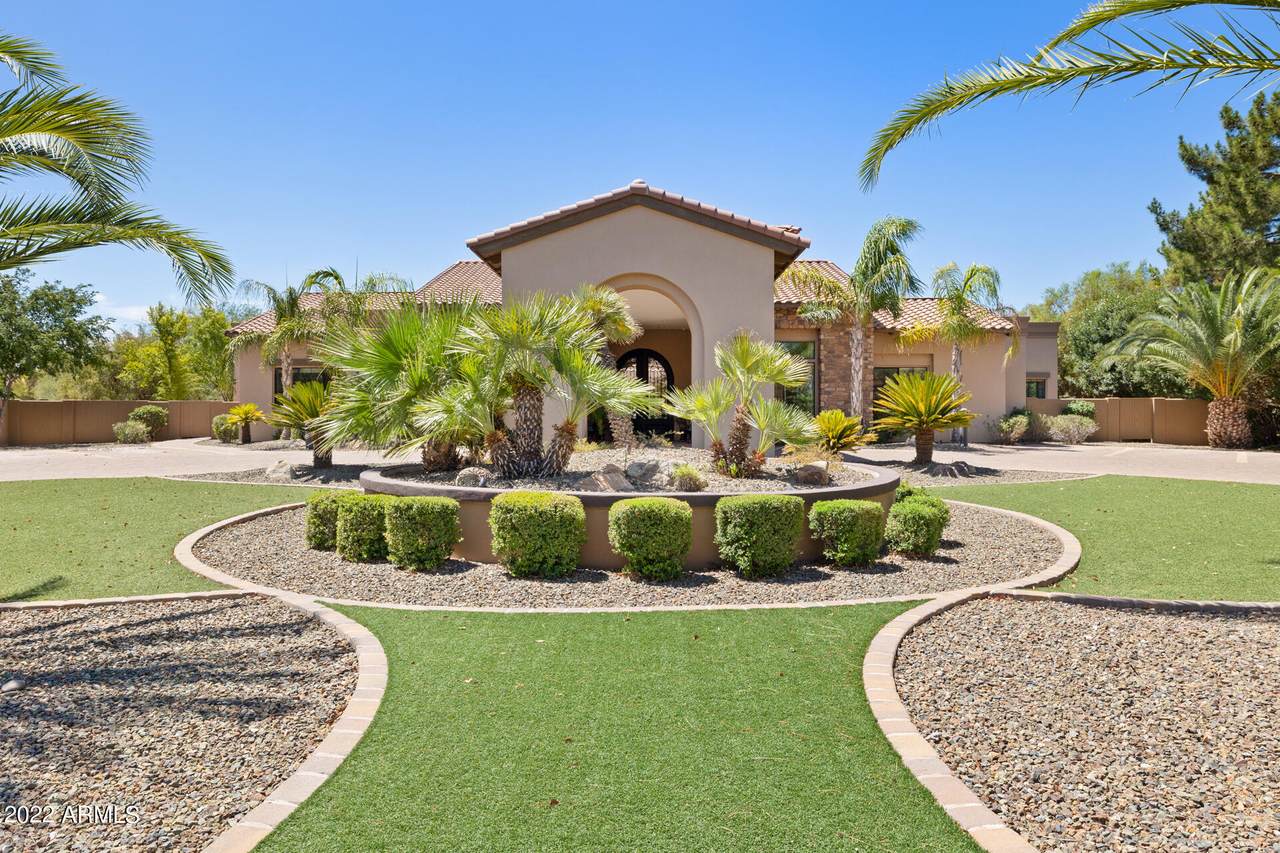 10031 Desert Cove Avenue - Photo 1