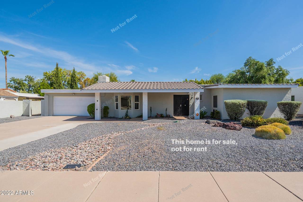 2040 Loma Vista Drive - Photo 1