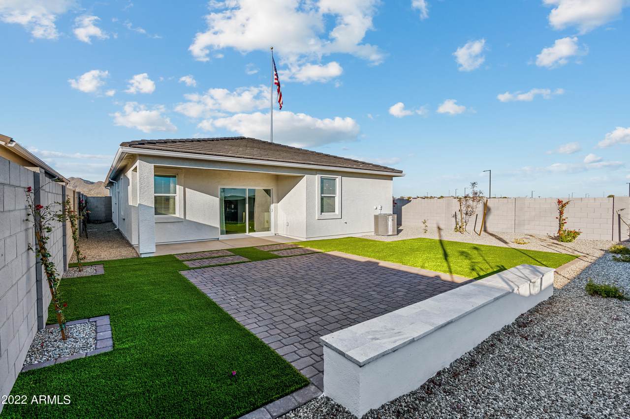 24189 Verlea Drive - Photo 1