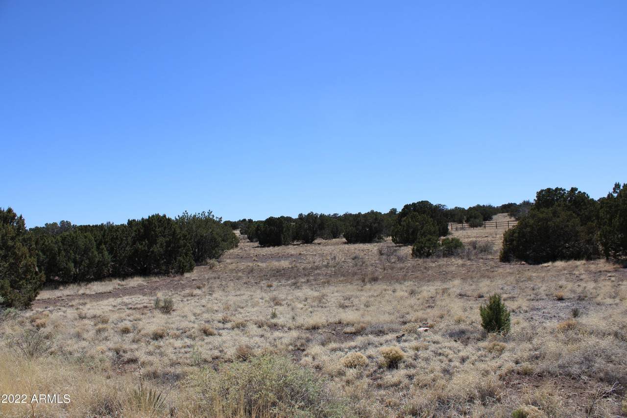 2500 Rock View Drive - Photo 1