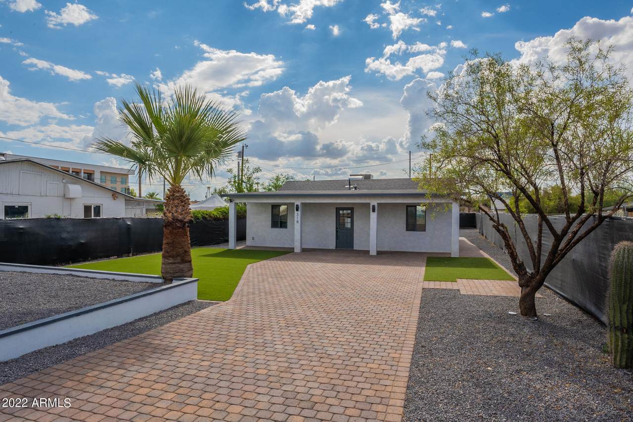 318 47TH Place - Photo 1