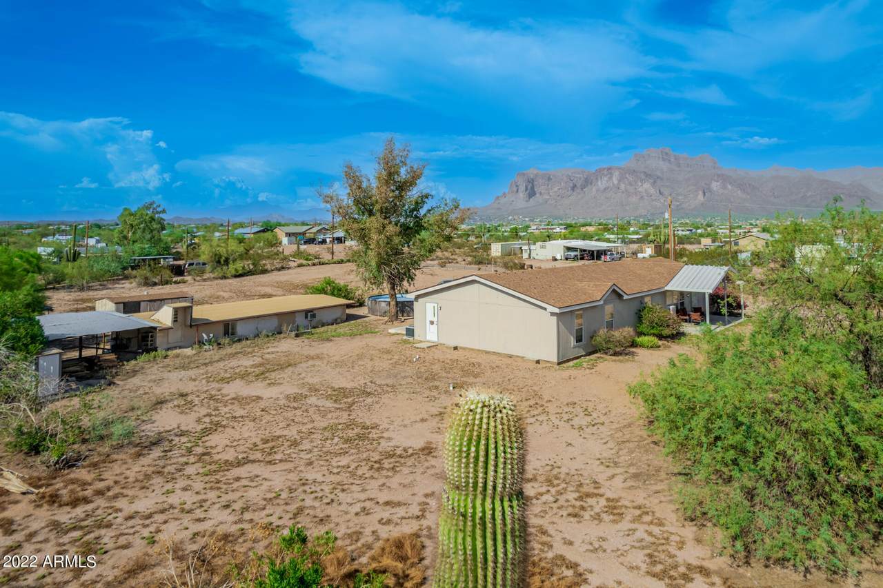 2144 Junction Street - Photo 1