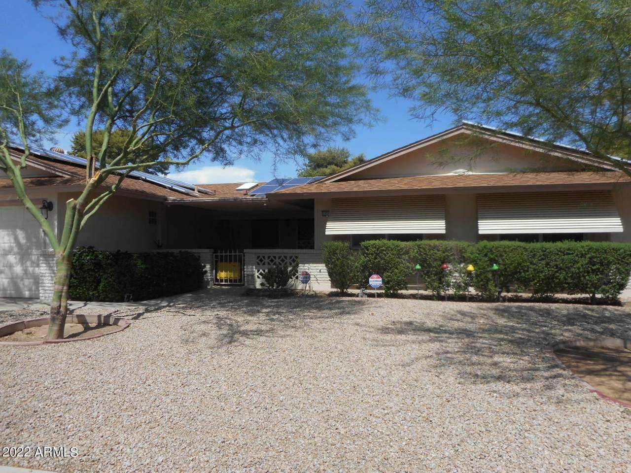 10219 110TH Avenue - Photo 1