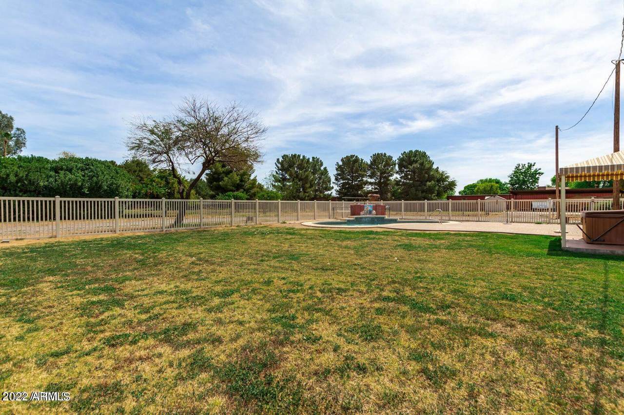 24007 Lindsay Road - Photo 1