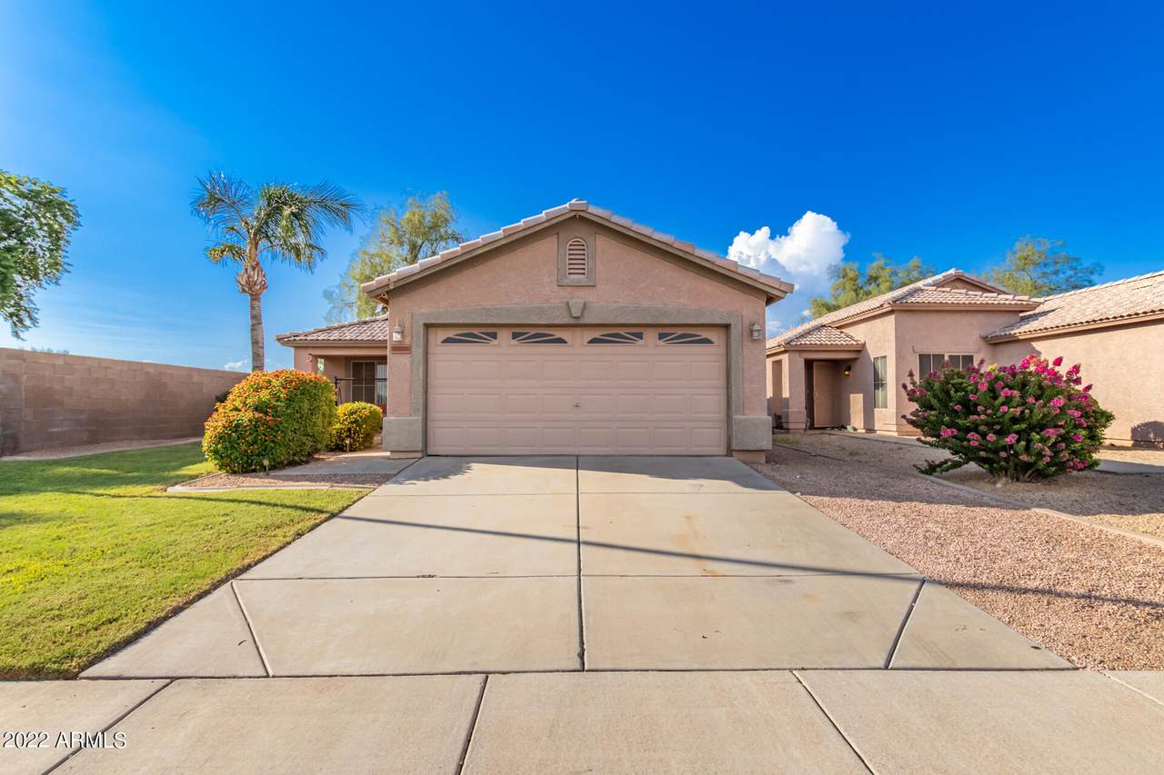 15052 Kings Drive - Photo 1