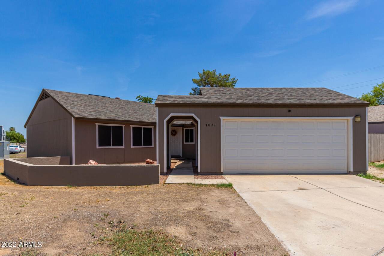 7021 42ND Street - Photo 1