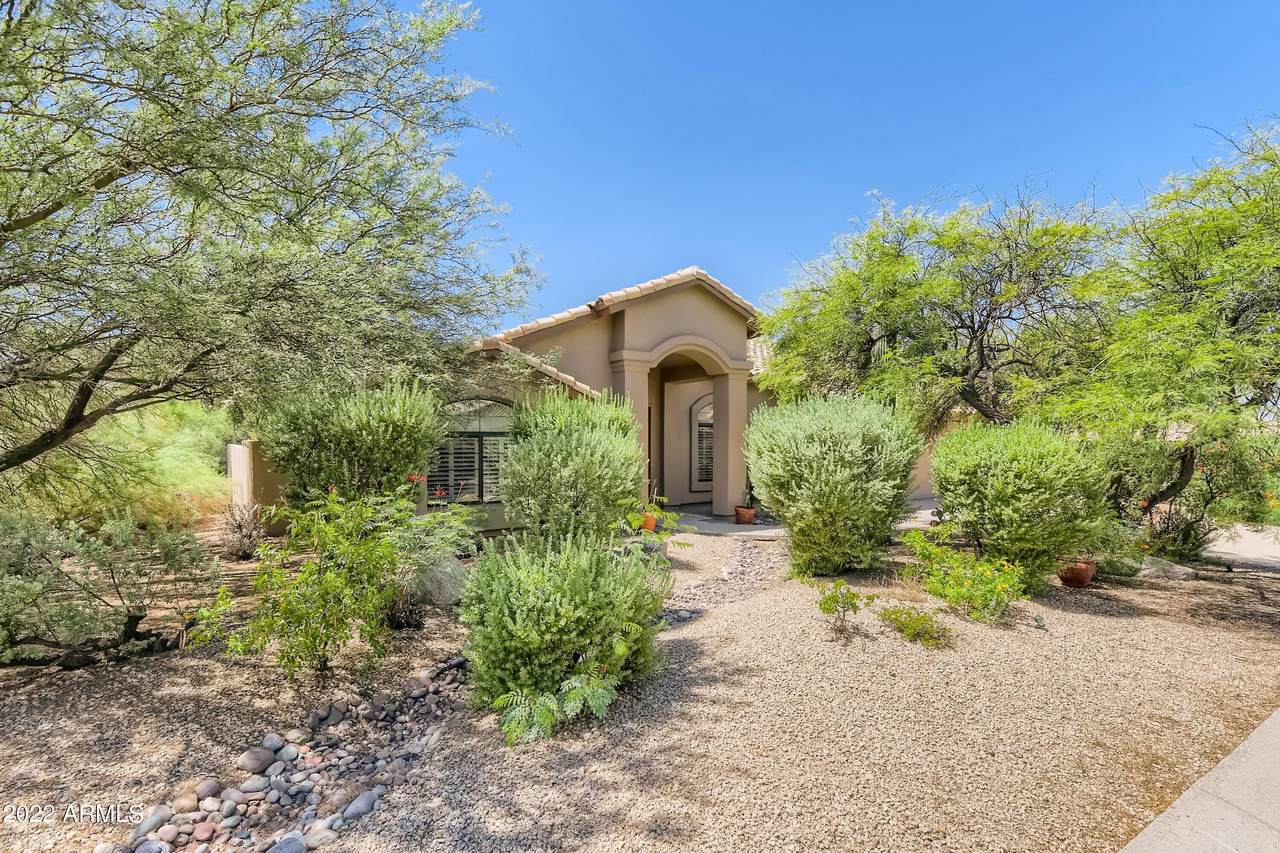 9423 Sutherland Way - Photo 1