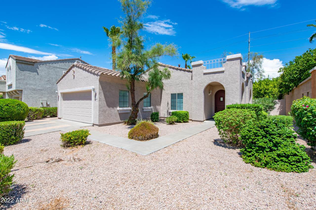 5022 Wallace Avenue - Photo 1