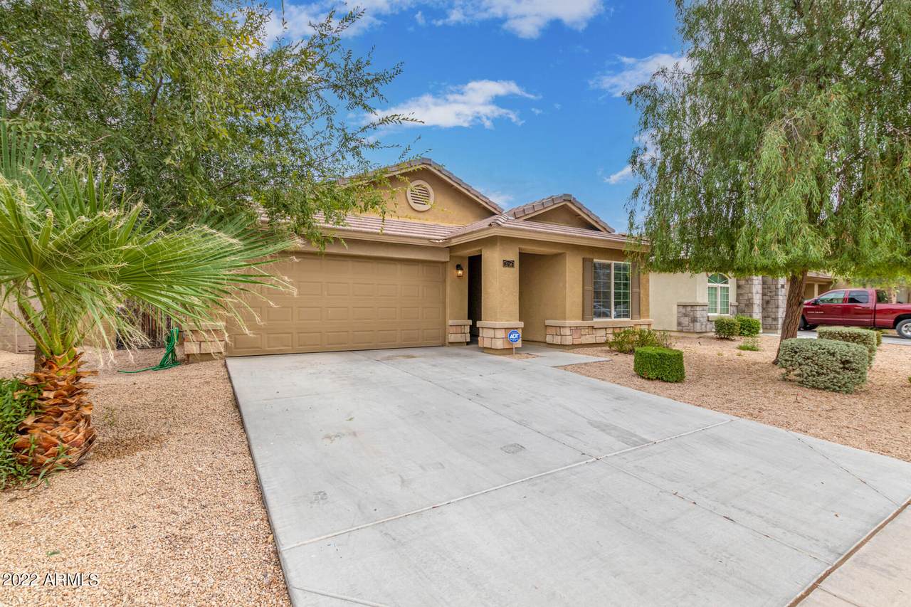 2736 Sunland Avenue - Photo 1