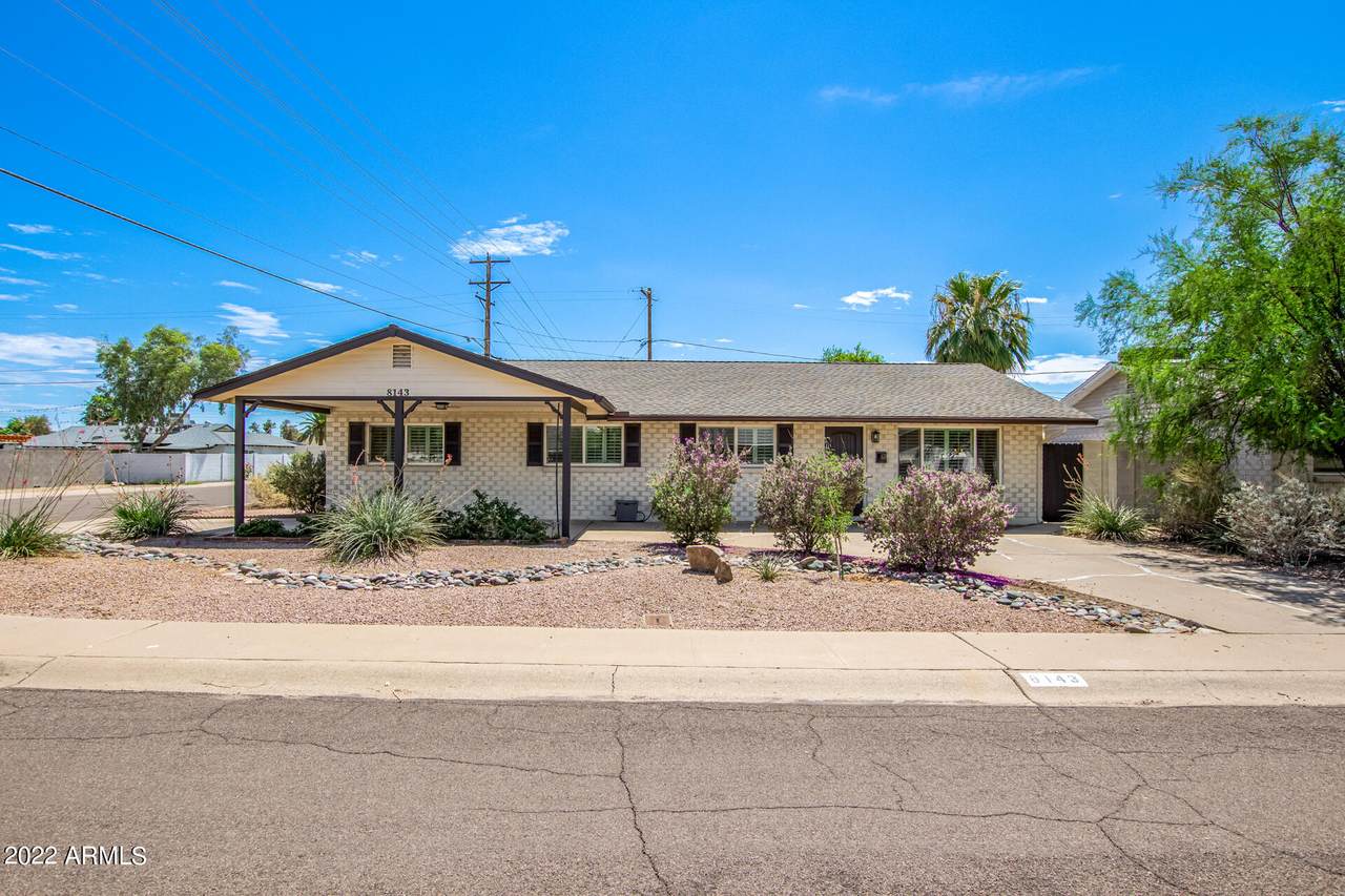 8143 Piccadilly Road - Photo 1