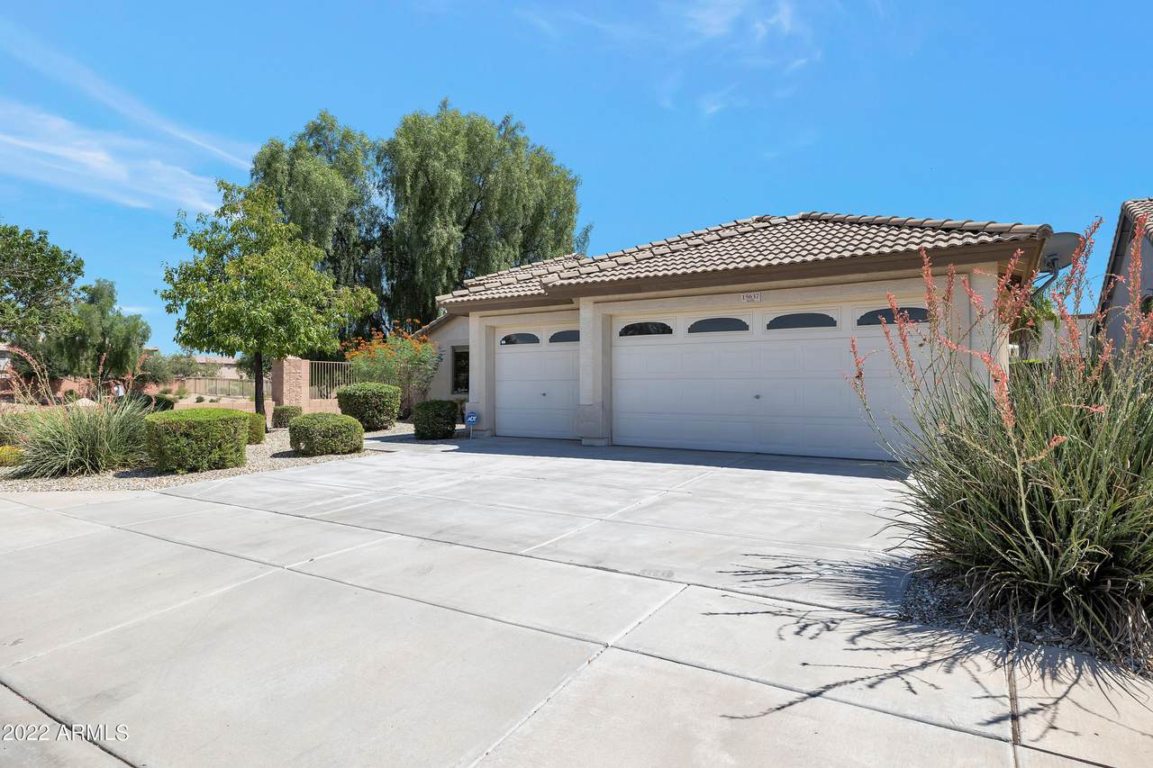 15637 Durango Street - Photo 1