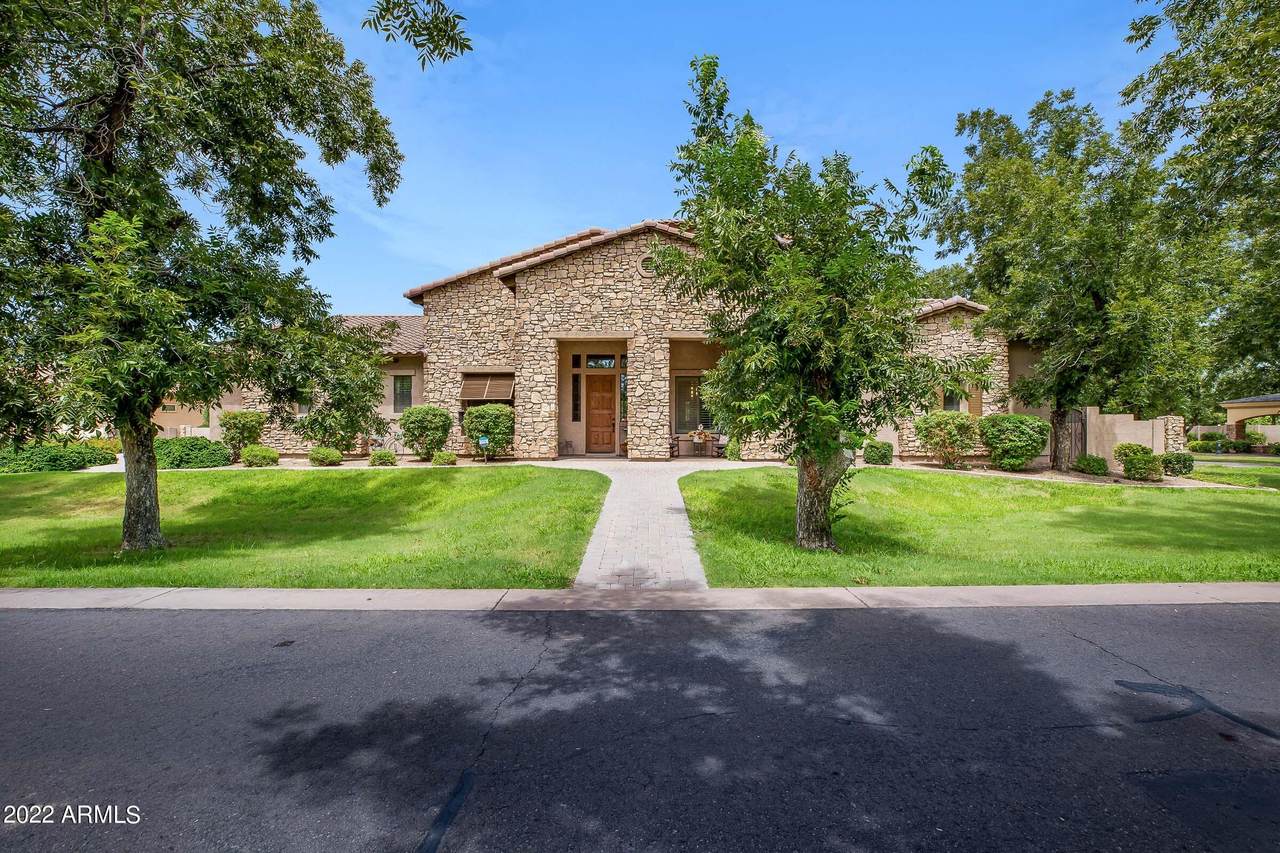 20130 Sunset Drive - Photo 1