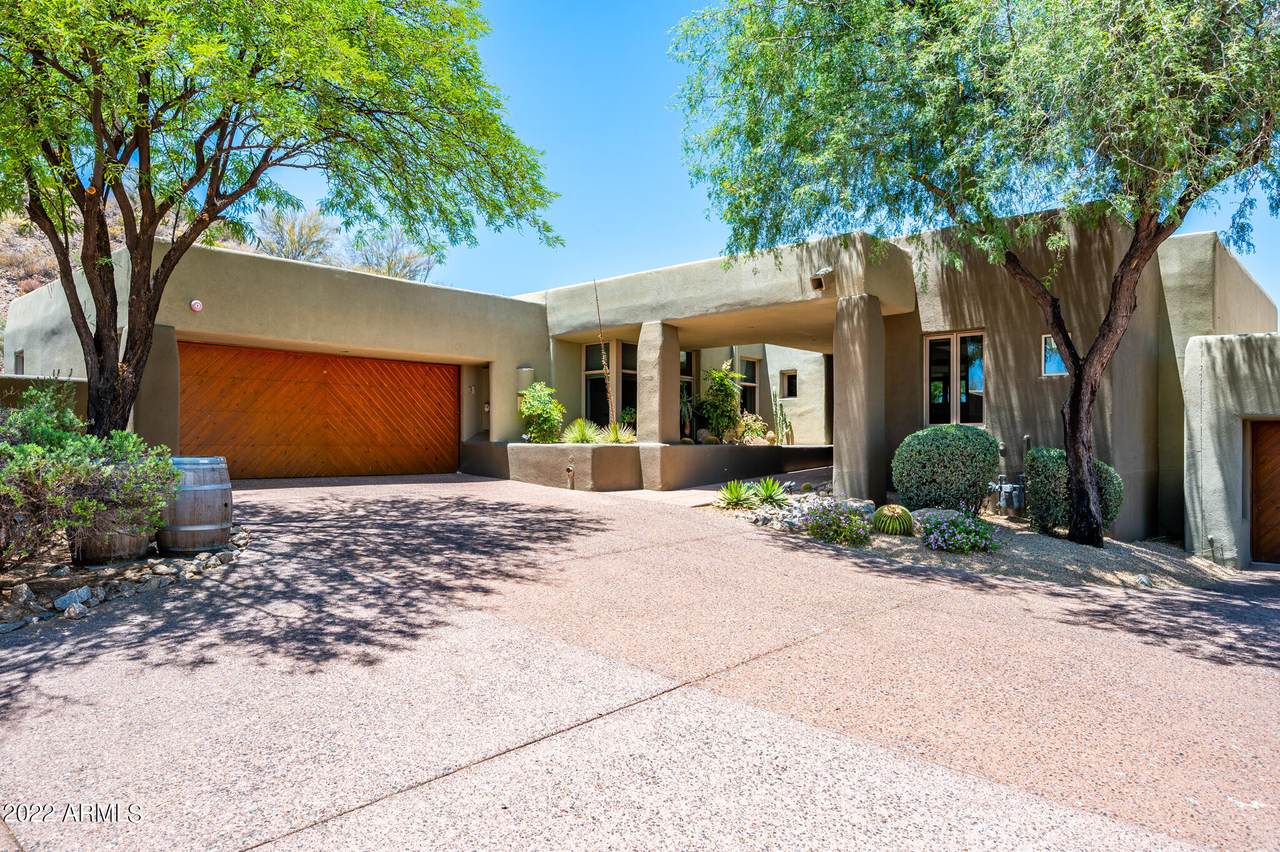 9939 Graythorn Drive - Photo 1