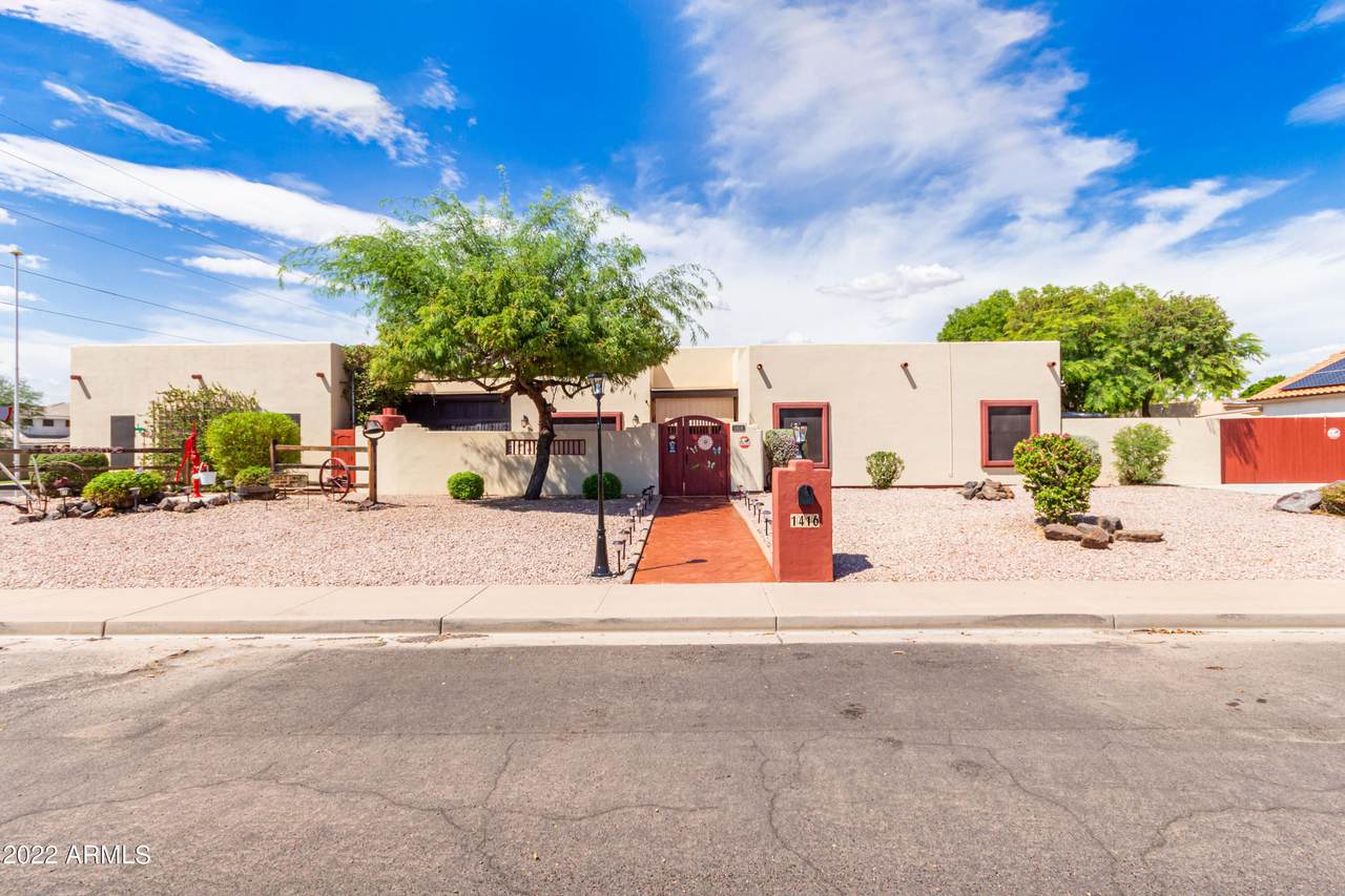 1416 Lynwood Street - Photo 1