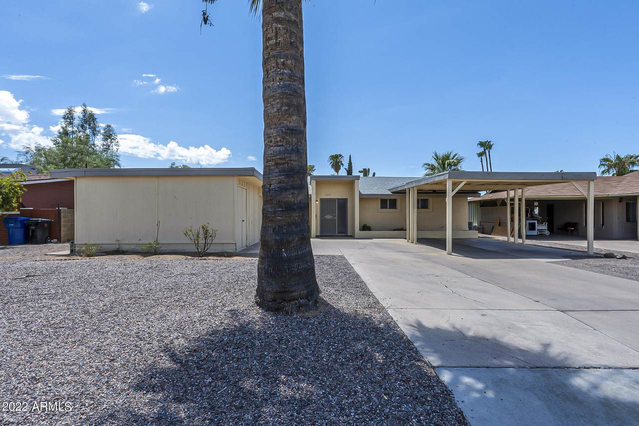 6945 Exmoor Drive - Photo 1