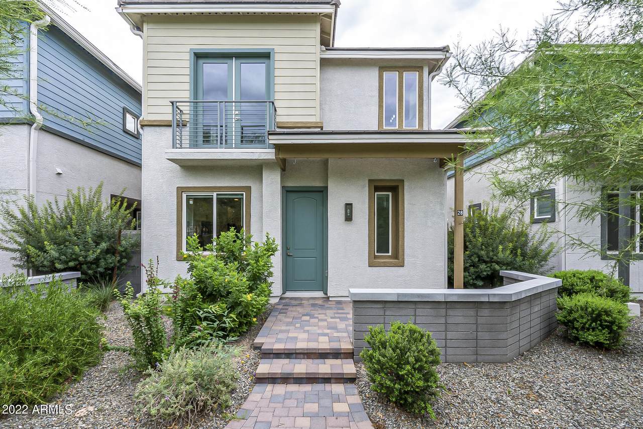 11900 32ND Street - Photo 1