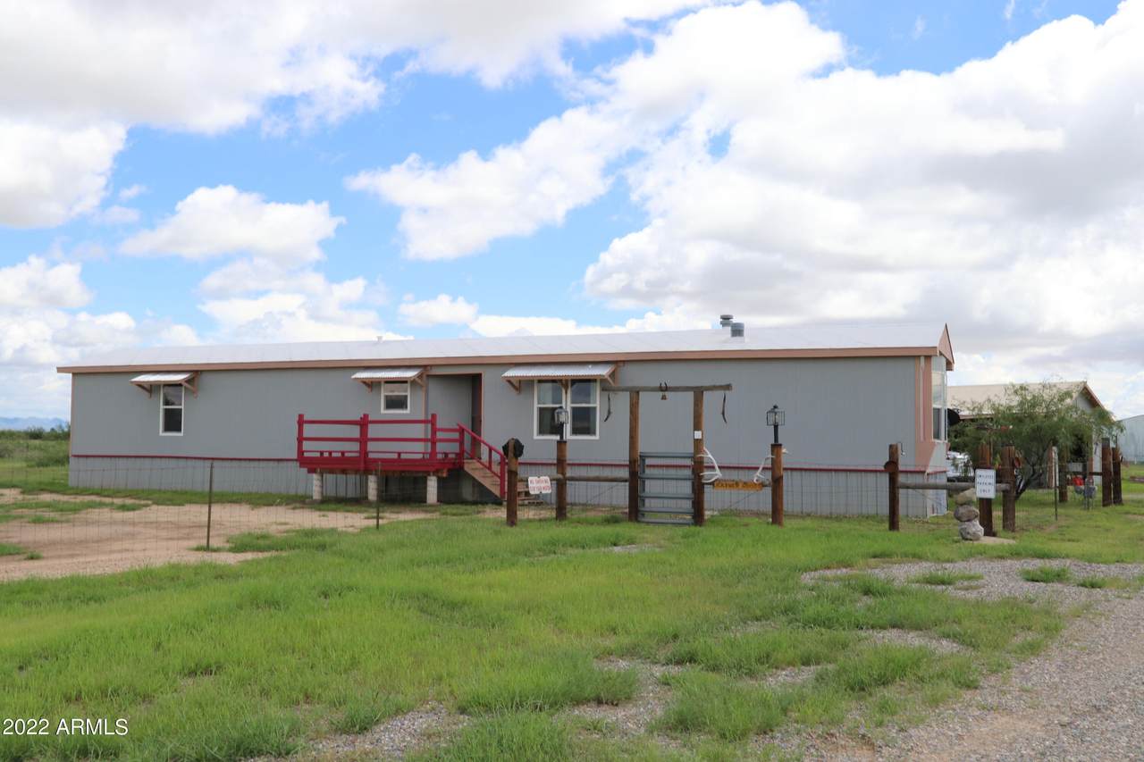 2655 Marguerite Road - Photo 1
