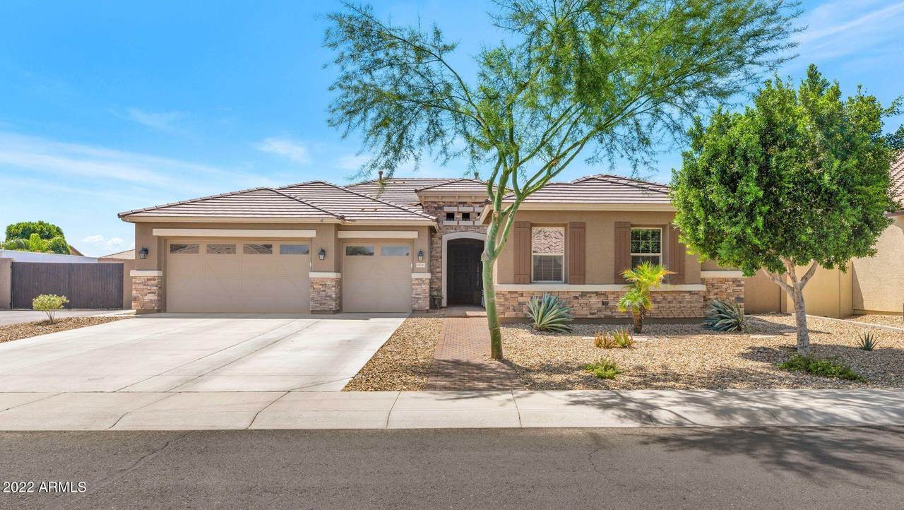 18521 Montebello Avenue - Photo 1