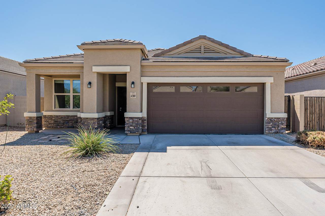 42001 Lunar Street - Photo 1