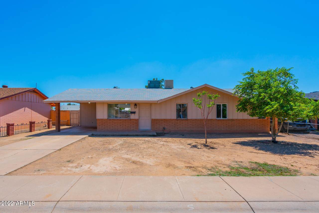 8825 Devonshire Avenue - Photo 1