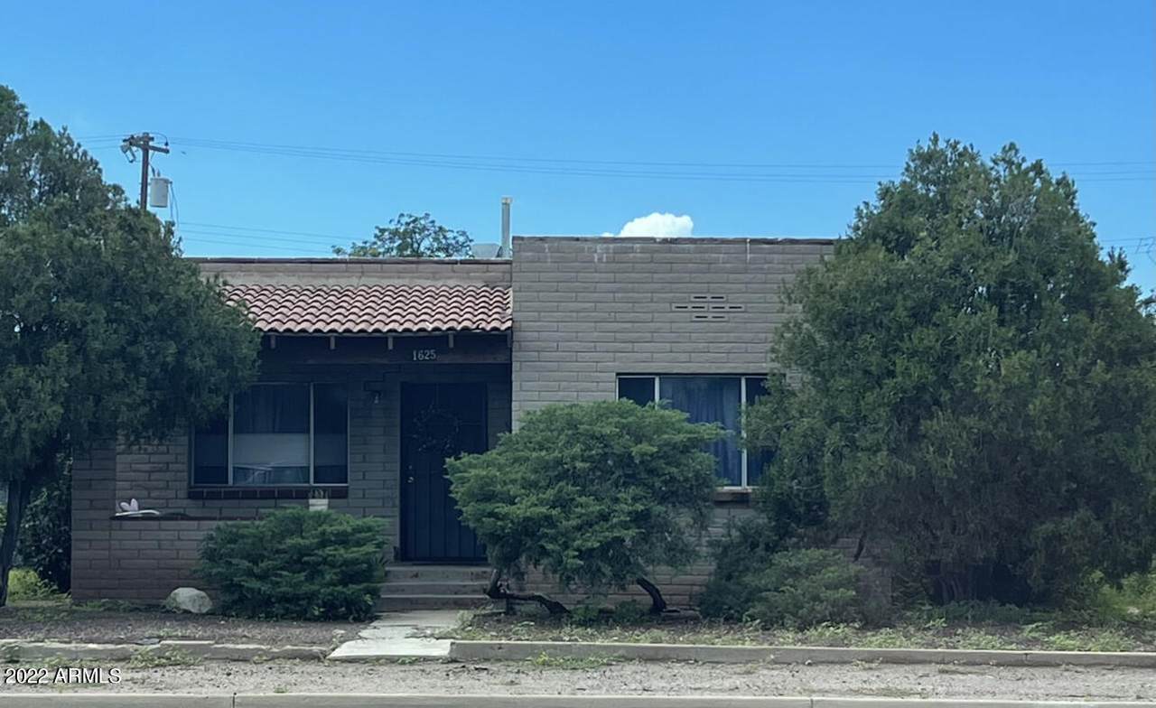 1625 10TH Street - Photo 1