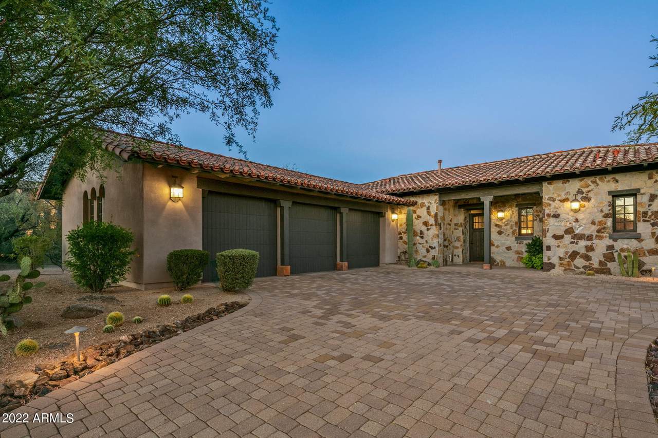36891 105TH Way - Photo 1