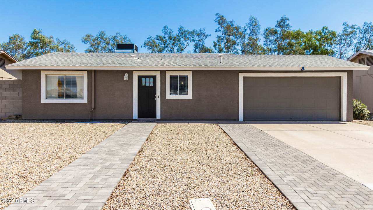 205 Country Club Way - Photo 1