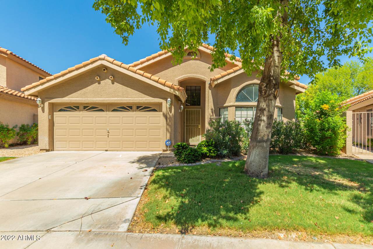 8850 Grandview Drive - Photo 1