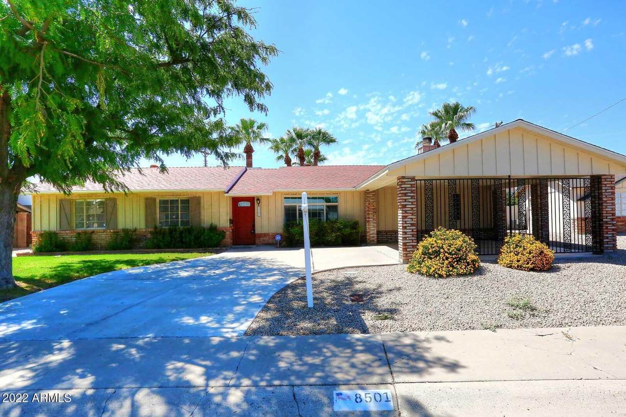 8501 Turney Avenue - Photo 1