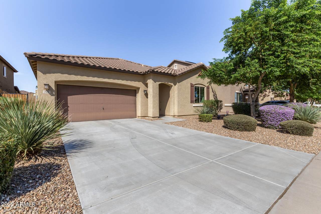 742 Desert Glen Drive - Photo 1