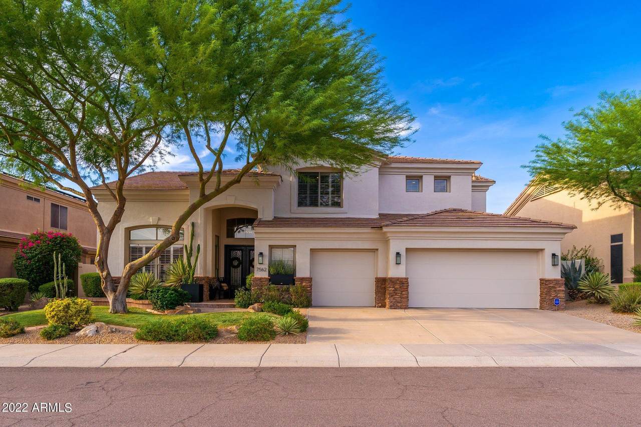 7562 Tailspin Lane - Photo 1