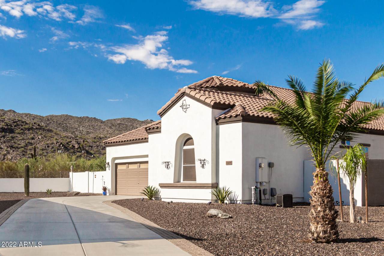 1809 Gwen Street - Photo 1