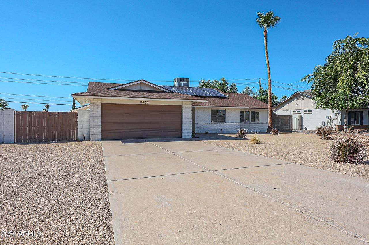 5209 Beck Lane - Photo 1